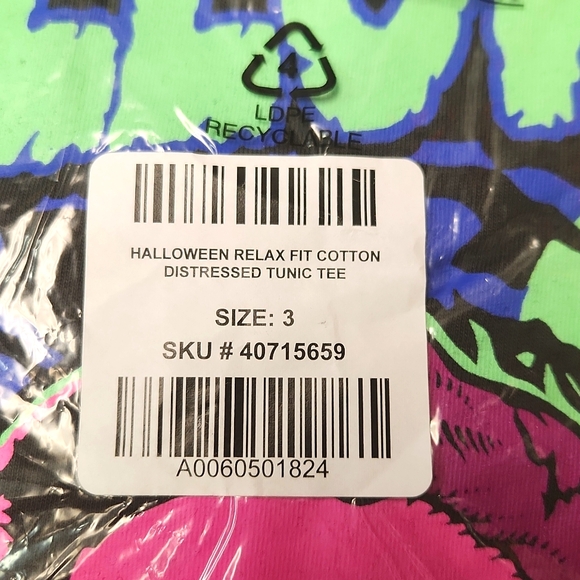 ❤️NWT VINTAGE TORRID TEE - MICHAEL MEYERS DISTRESSED TUNIC - HALLOWEEN MOVIE - Picture 7 of 16